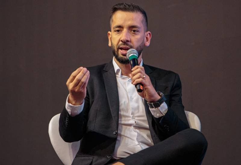 Porque 95% dos projetos com IA em pequenas e médias empresas travam Carlos Guerra Jr.