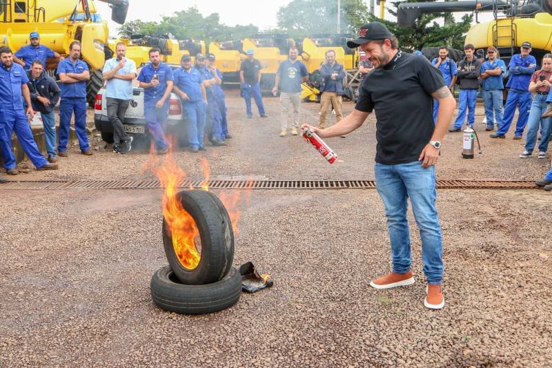 Novo formato de extintor em spray propõe nova relação com a prevenção de incêndios domésticos Divulgação