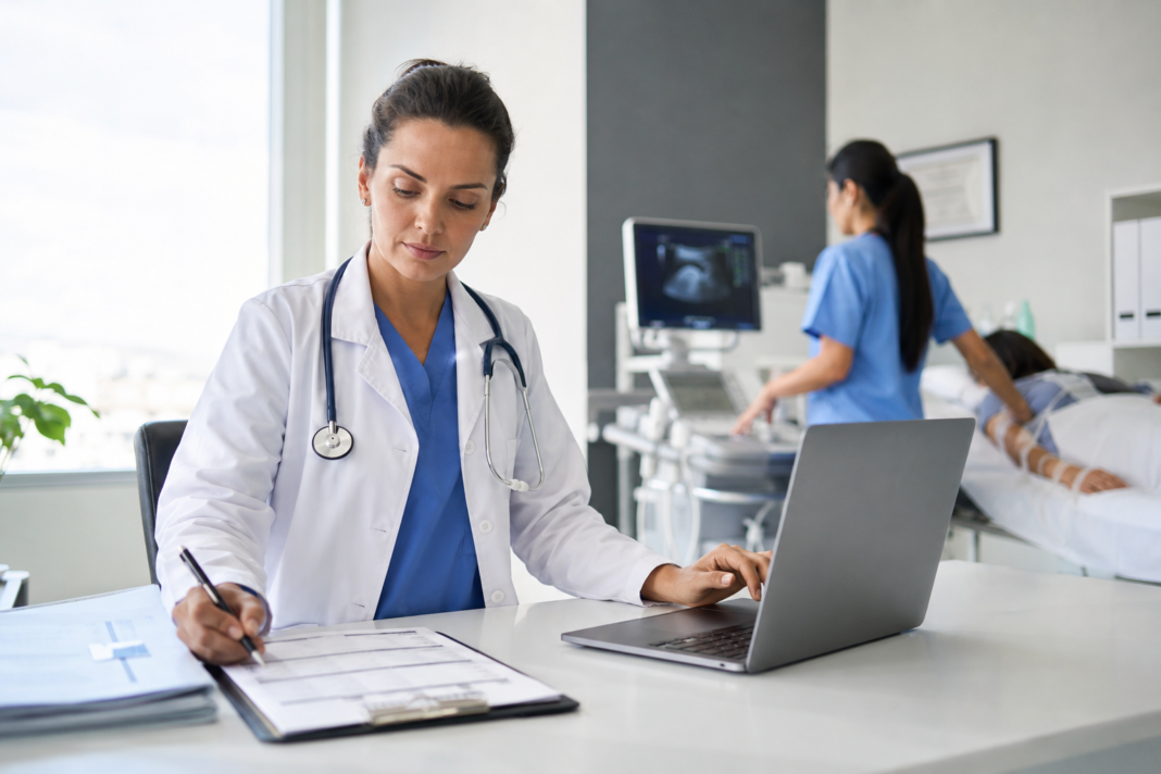 Clínicas médicas podem pagar menos impostos sem serem hospitais Equiparação Hospitalar