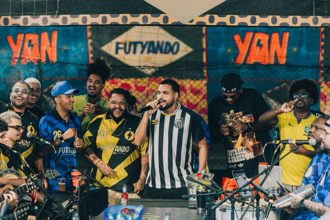 Yan convoca a torcida para viver a Copa do Mundo ao som de pagode no FutYANdo, no Rio Yan convoca a torcida para viver a Copa do Mundo ao som de pagode no FutYANdo, no Rio