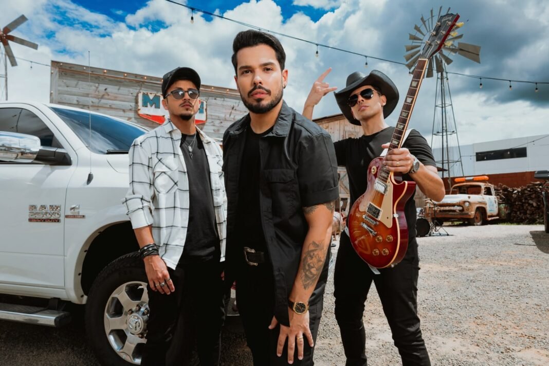 MURANNO lança EP em inglês e leva a música brasileira para além das fronteiras MURANNO lança EP em inglês e leva a música brasileira para além das fronteiras