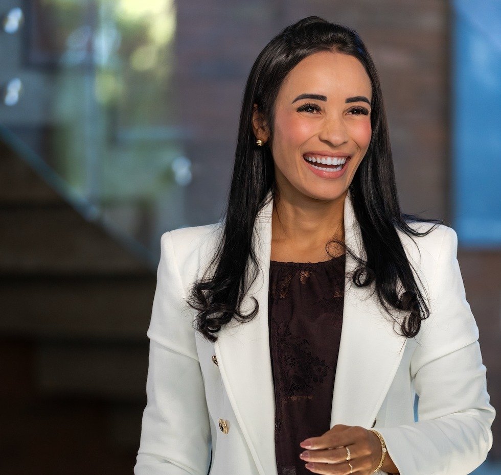 De professora a referência no mercado imobiliário de alto padrão: a trajetória de de Aline Santos Aline Santos foca em eficiência e alta performance de longo prazo para atuar com responsabilidade no mercado imobiliário de alto padrão.