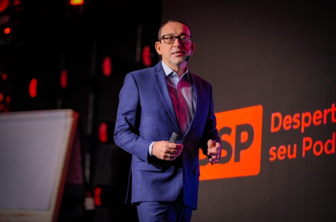 Valuation Humano: a tese de que o valor de uma empresa também mora nas suas pessoas Roberto Marques, fundador do Instituto Brasileiro de Coaching
