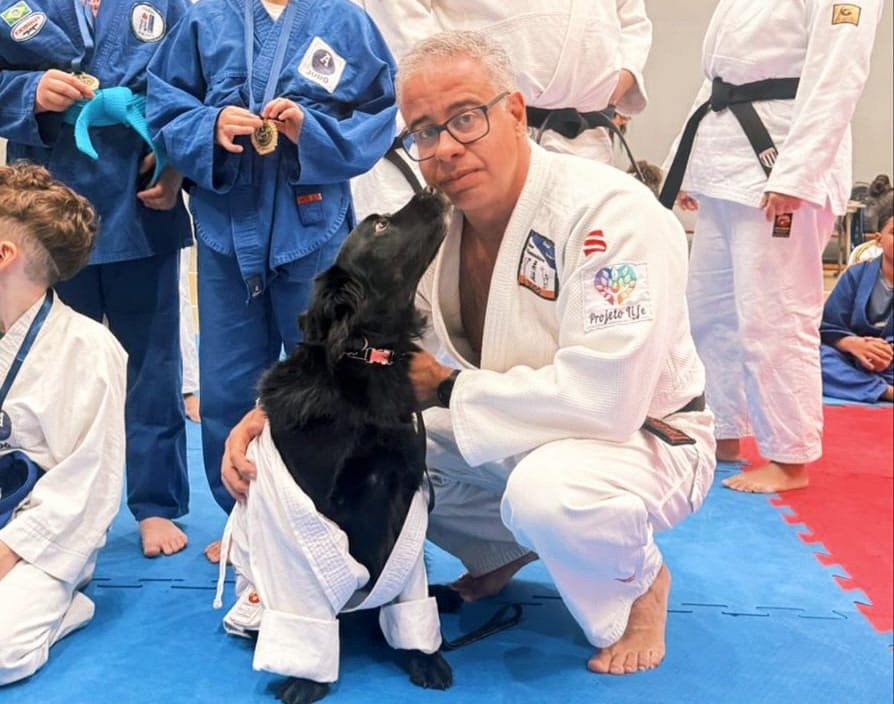 Empresário e judoca Fernando Silva realiza palestra sobre respeito e proteção animal durante evento em colégio O empresário e judoca Fernando Silva