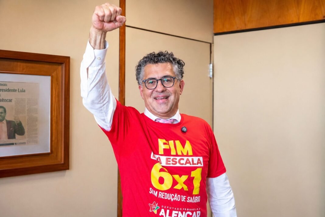 Fim da escala 6×1 amplia debate sobre saúde, qualidade de vida e participação popular Fim da escala 6×1 amplia debate sobre saúde, qualidade de vida e participação popular