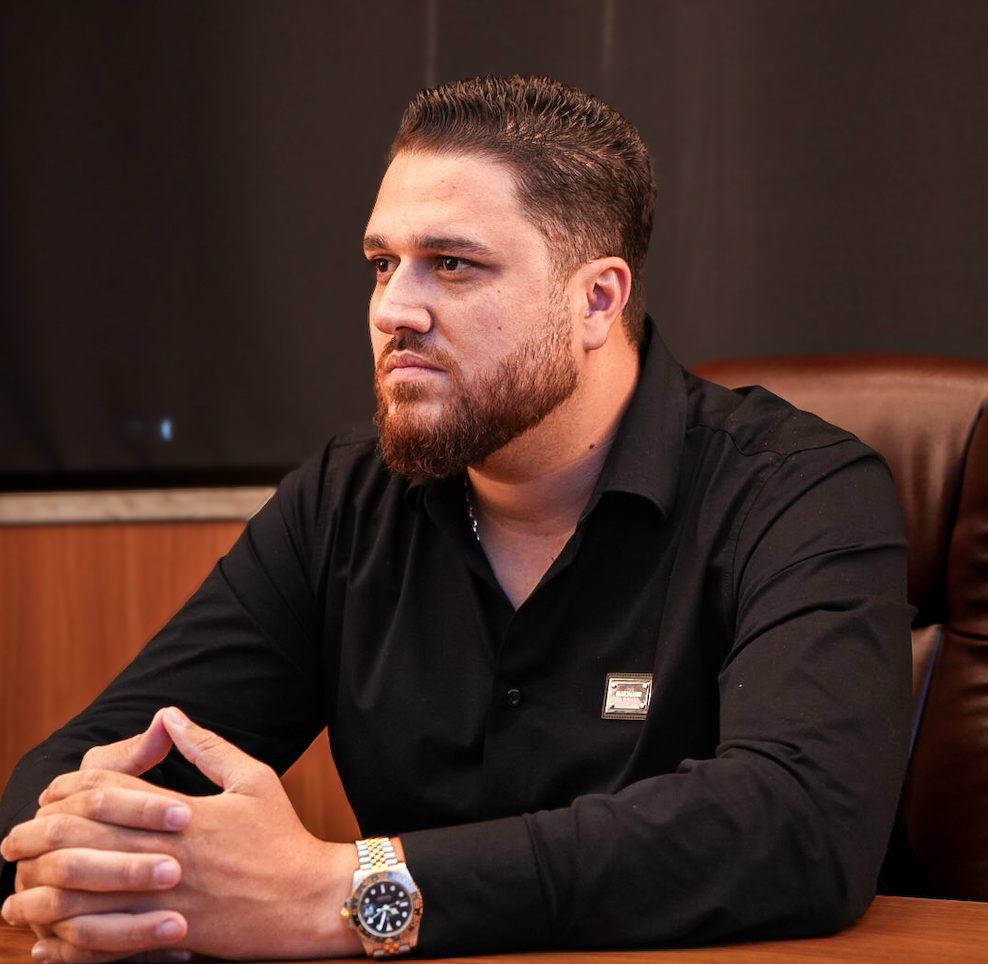 De Motoboy a CEO de um Império de R$ 300 Milhões: Junior Duarte Acelera Expansão do Grupo Bauru para os Estados Unidos Junior Duarte