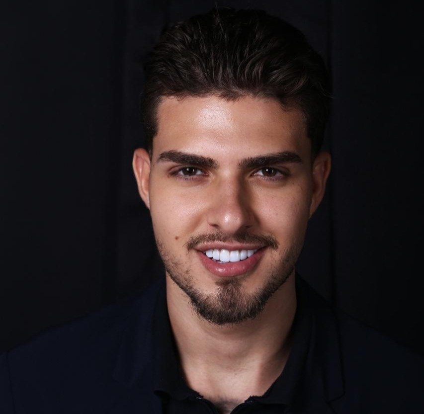 Marcello Cabral: 20 anos e sócio de uma das redes gastronômicas que mais crescem no Rio Marcello Cabral tem trajetória de sucesso rápido, com foco em eficiência, responsabilidade e espírito empreendedor.