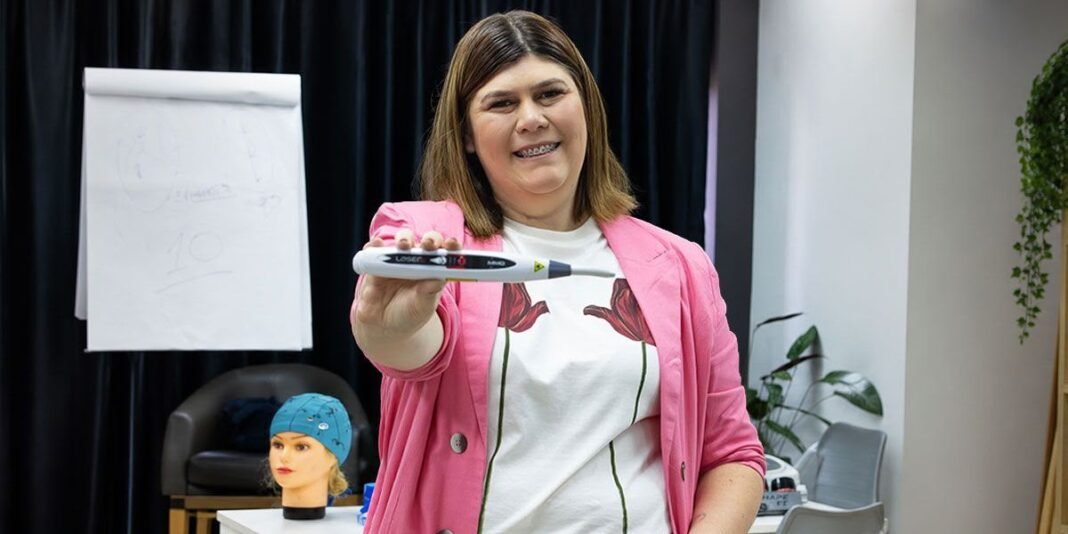 Além das terapias tradicionais: a ciência e a ética do laser terapêutico no autismo Fotobiomodulação pode criar um ambiente biológico mais favorável para potencializar os resultados dos tratamentos realizados no diagnóstico de TEA.