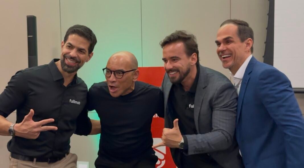 Hub de conexão FULLIMOB promove evento de reciclagem para mais de 120 corretores Rafael Cunha, Pereira Amorim, Leo Rosa e Will Galheira passaram seus conhecimentos em evento do hub de conexão FULLIMOB.