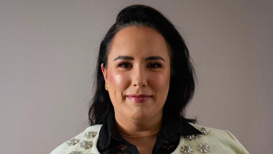 Perda urinária deixa de ser tabu com tratamento inovador na Serra Gaúcha Dra. Elize Franco Rolim de Moura, especialista em Cirurgia Ginecológica Minimamente Invasiva.
