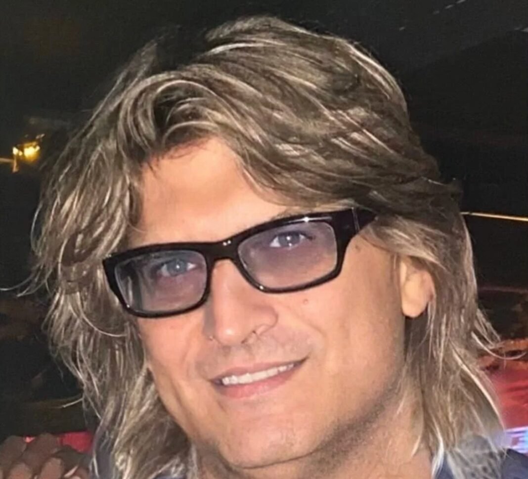Empresário suíço Abraham Ackermann fortalece novas parcerias entre Brasil e Europa Abraham Ackermann amplia a rede internacional de contatos e desenvolve projetos nas áreas de mídia, entretenimento, turismo, hotelaria e eventos.