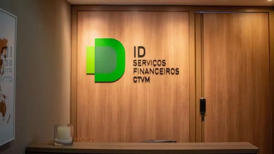 Rodrigo Balassiano destaca nova rota de crédito para empresas brasileiras Rodrigo Balassiano destaca nova rota de crédito para empresas brasileiras.